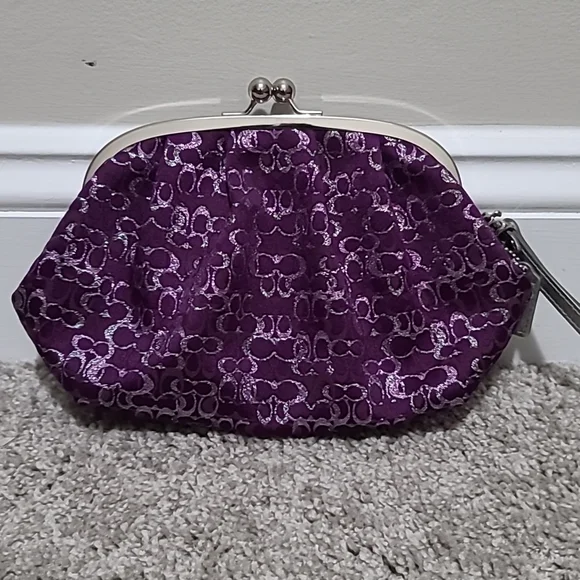 Coach Optic Signature Kisslock Party Bag COACH F29351 - KISSLOCK